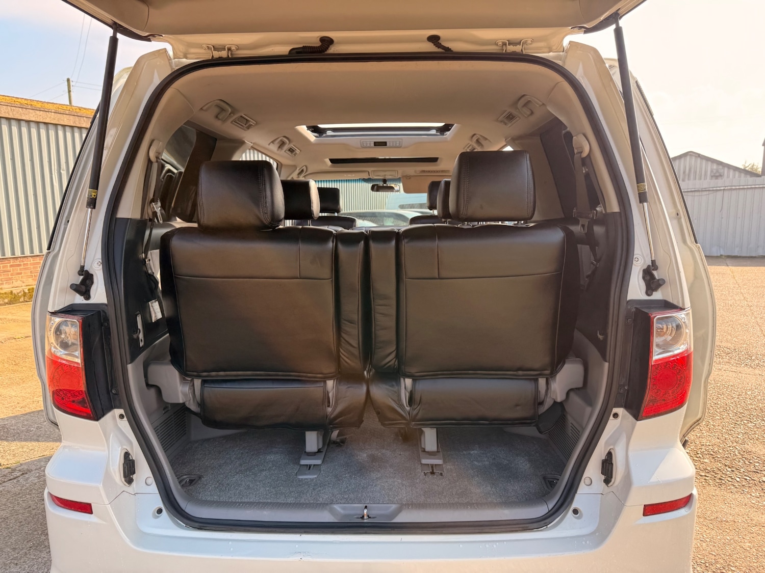 Used Toyota Alphard 2004 for sale - 77806979: Photo 14