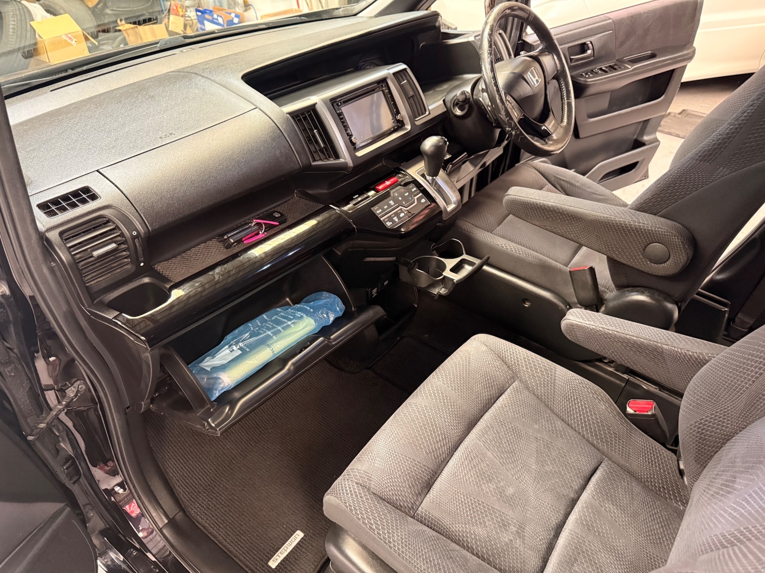 Used Honda Stepwagon 2010 for sale - 78183515: Photo 15