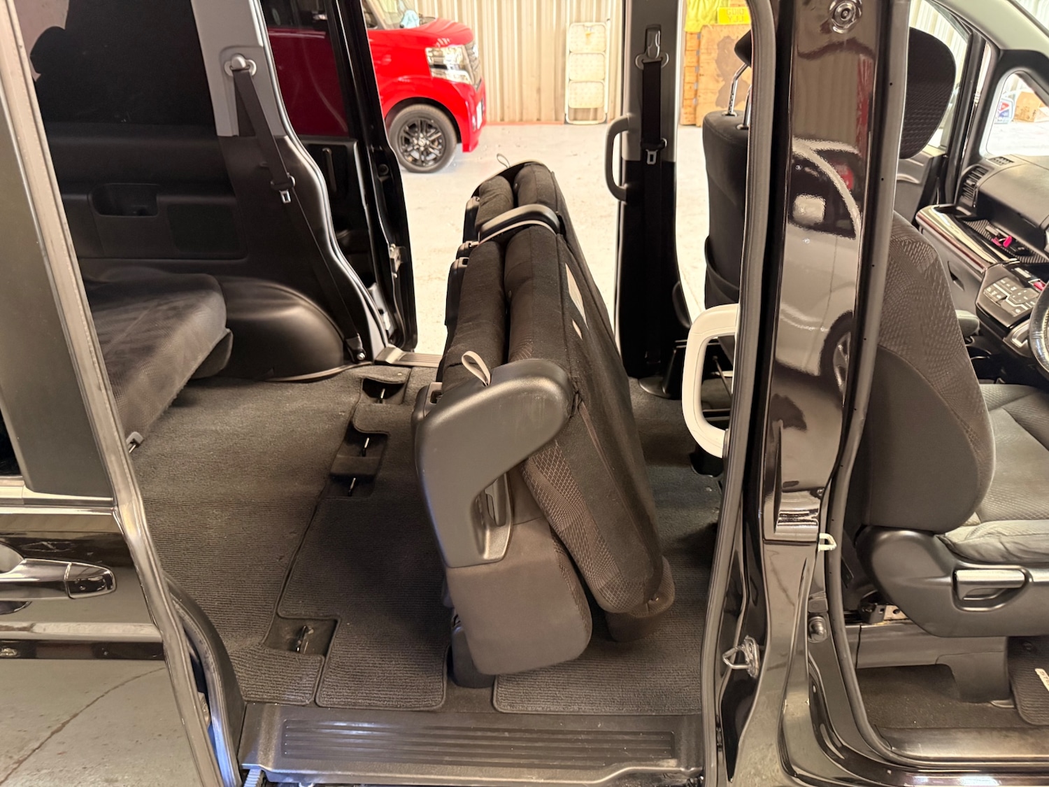 Used Honda Stepwagon 2010 for sale - 78183515: Photo 17