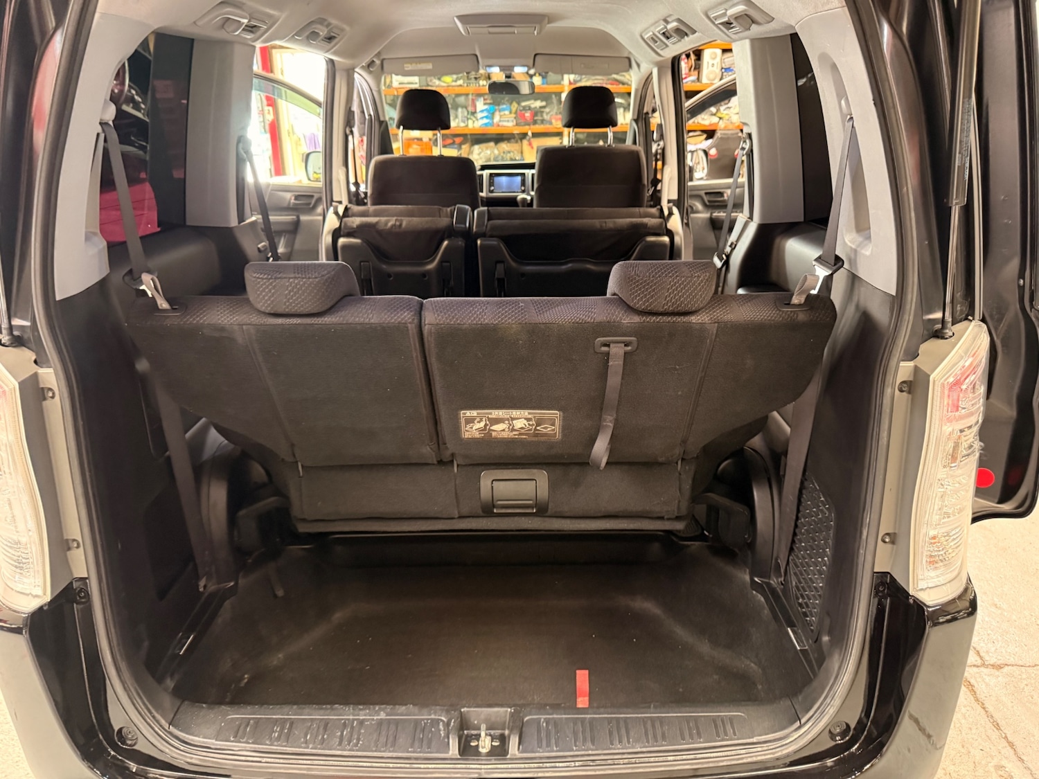 Used Honda Stepwagon 2010 for sale - 78183515: Photo 21