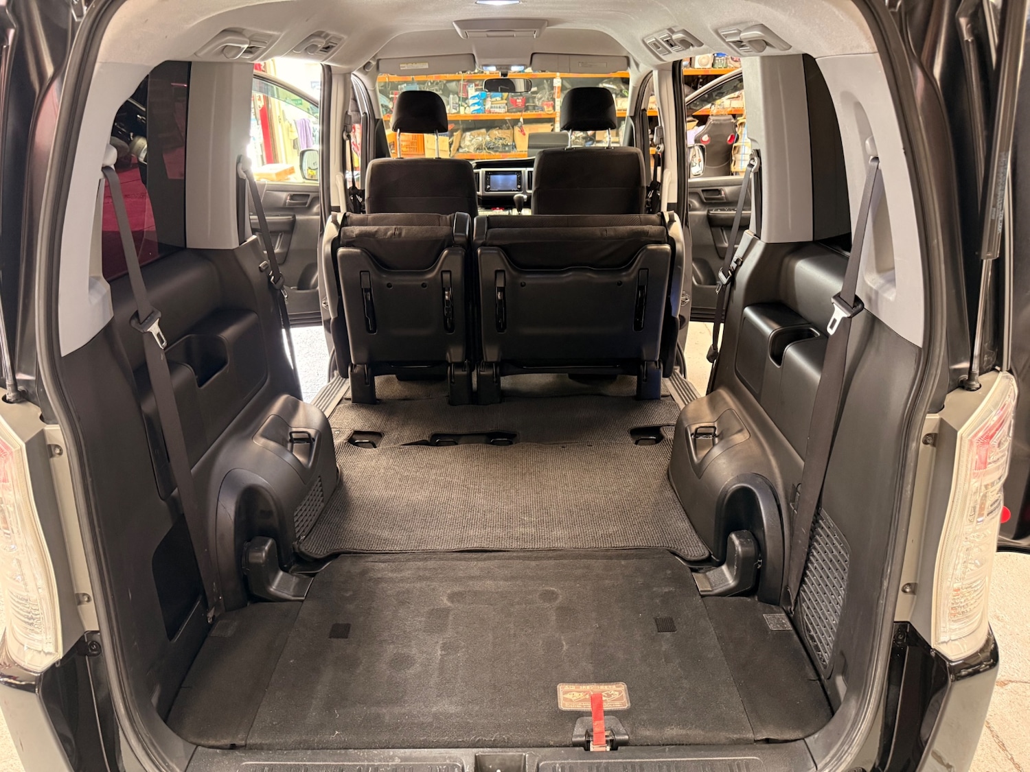 Used Honda Stepwagon 2010 for sale - 78183515: Photo 22