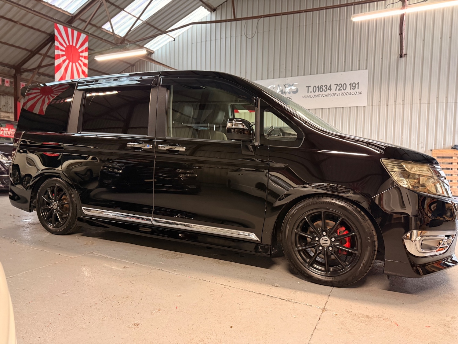 Used Honda Stepwagon 2012 for sale - 77049370: Photo 11