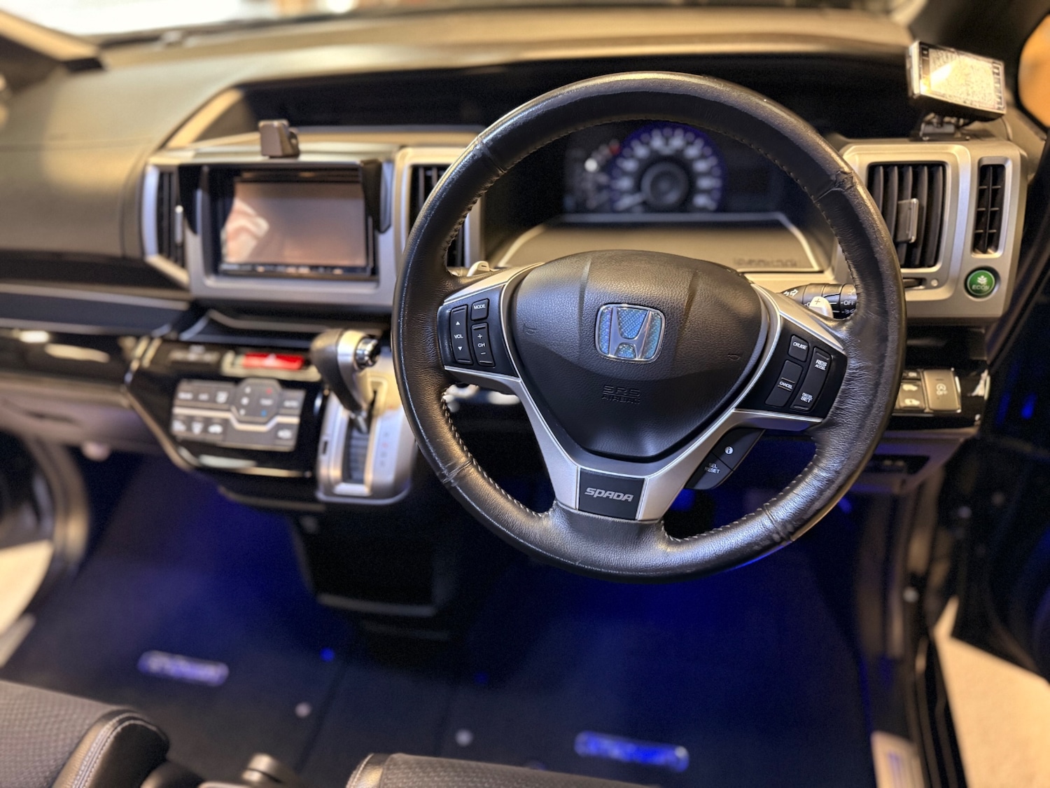 Used Honda Stepwagon 2012 for sale - 77049370: Photo 16