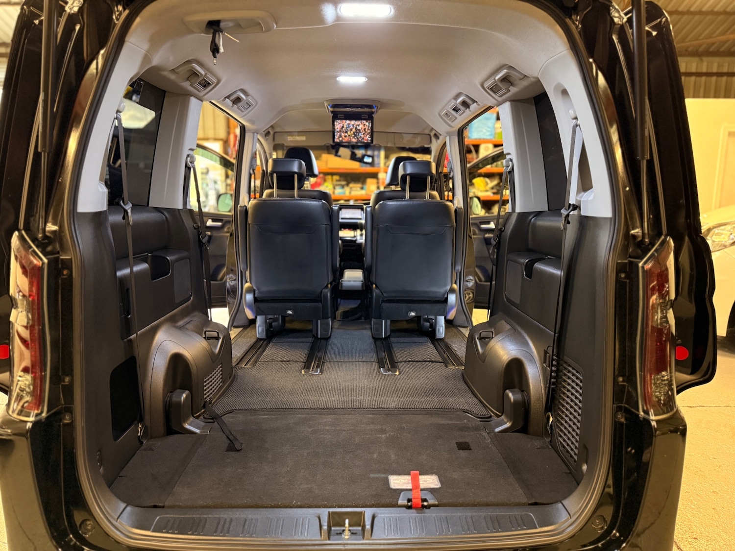 Used Honda Stepwagon 2012 for sale - 77049370: Photo 20