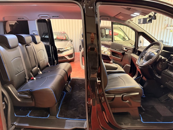 Used Honda Stepwagon 2014 for sale - 75289505: Photo 15