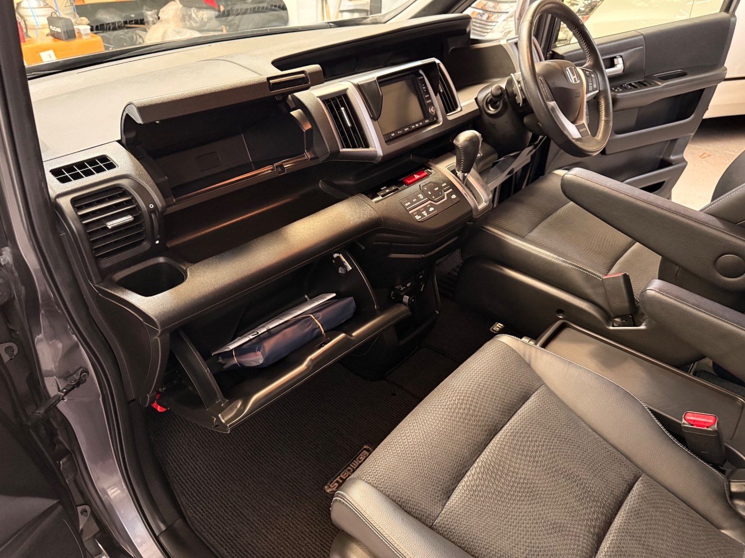 Used Honda Stepwagon 2014 for sale - 77385550: Photo 13