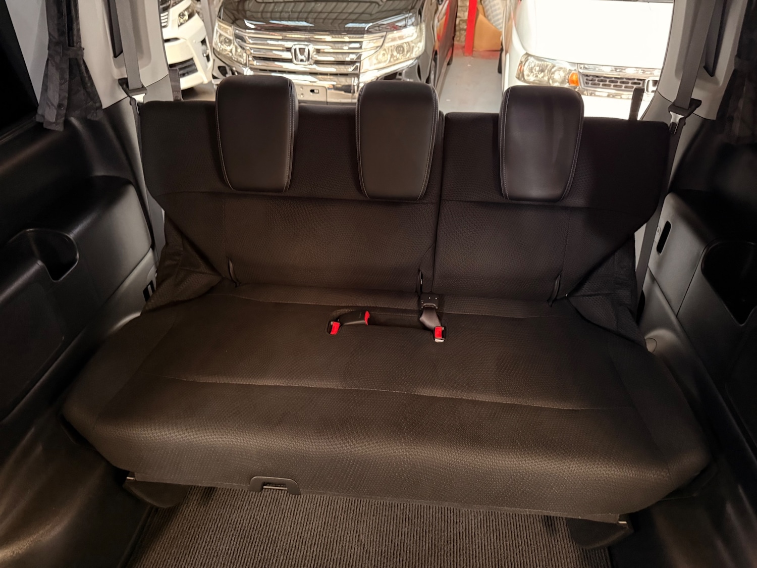 Used Honda Stepwagon 2014 for sale - 77385550: Photo 17