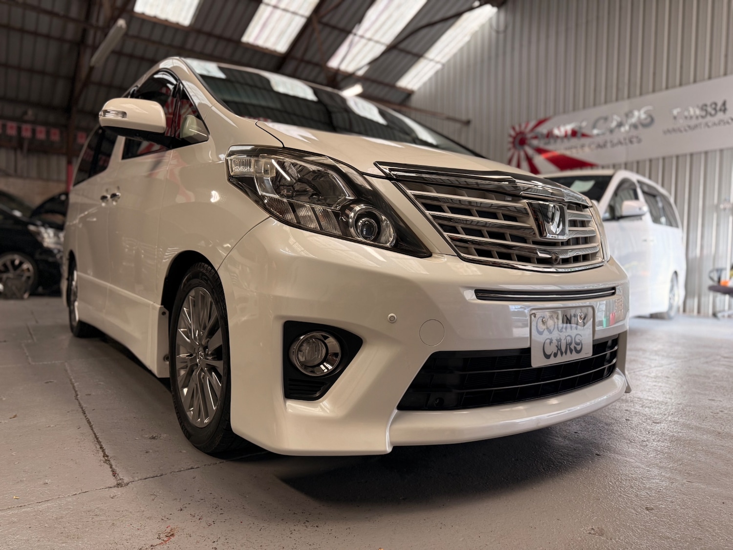 Used Toyota Alphard 2013 for sale - 76897292: Photo 1