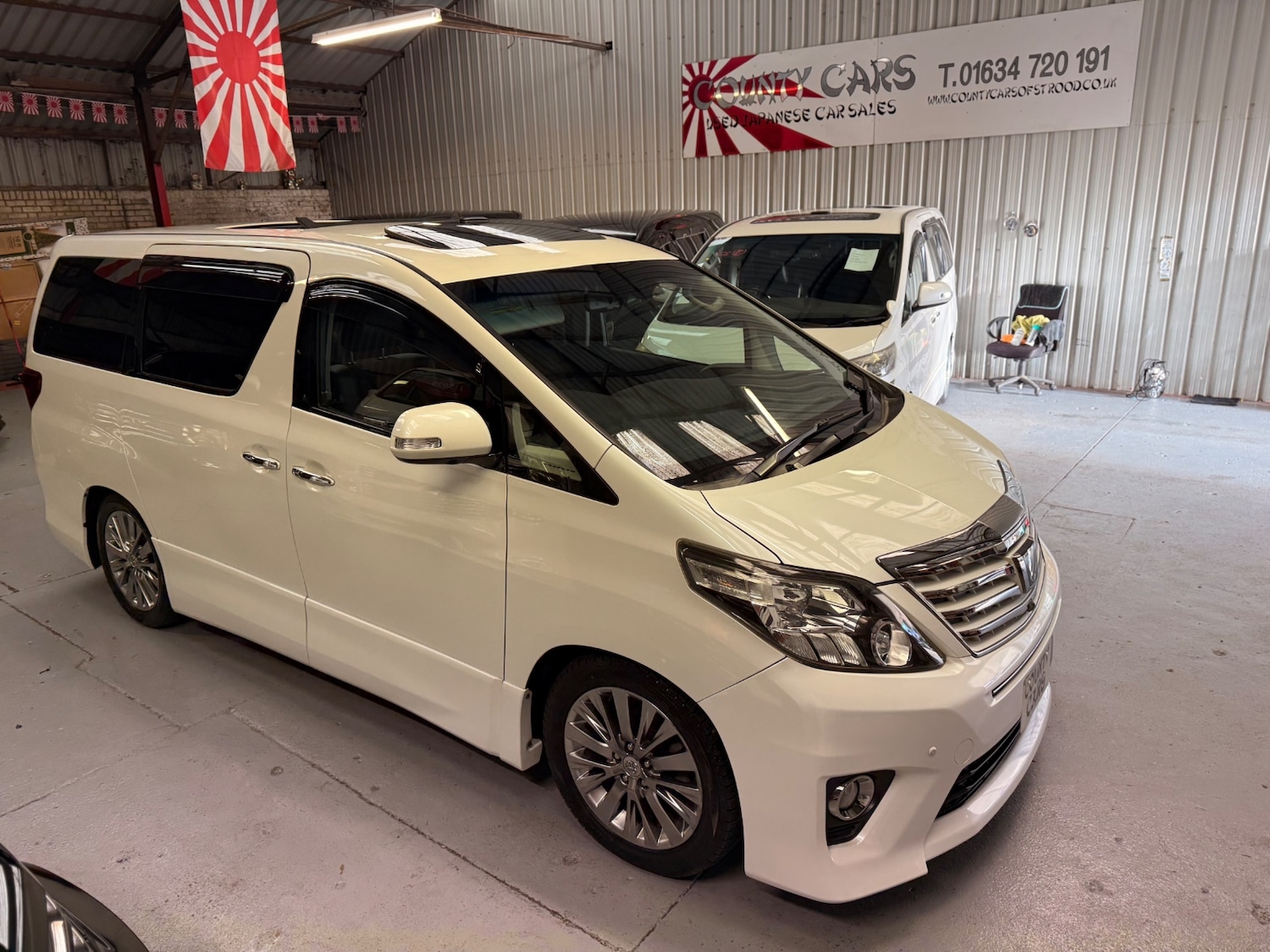 Used Toyota Alphard 2013 for sale - 76897292: Photo 3