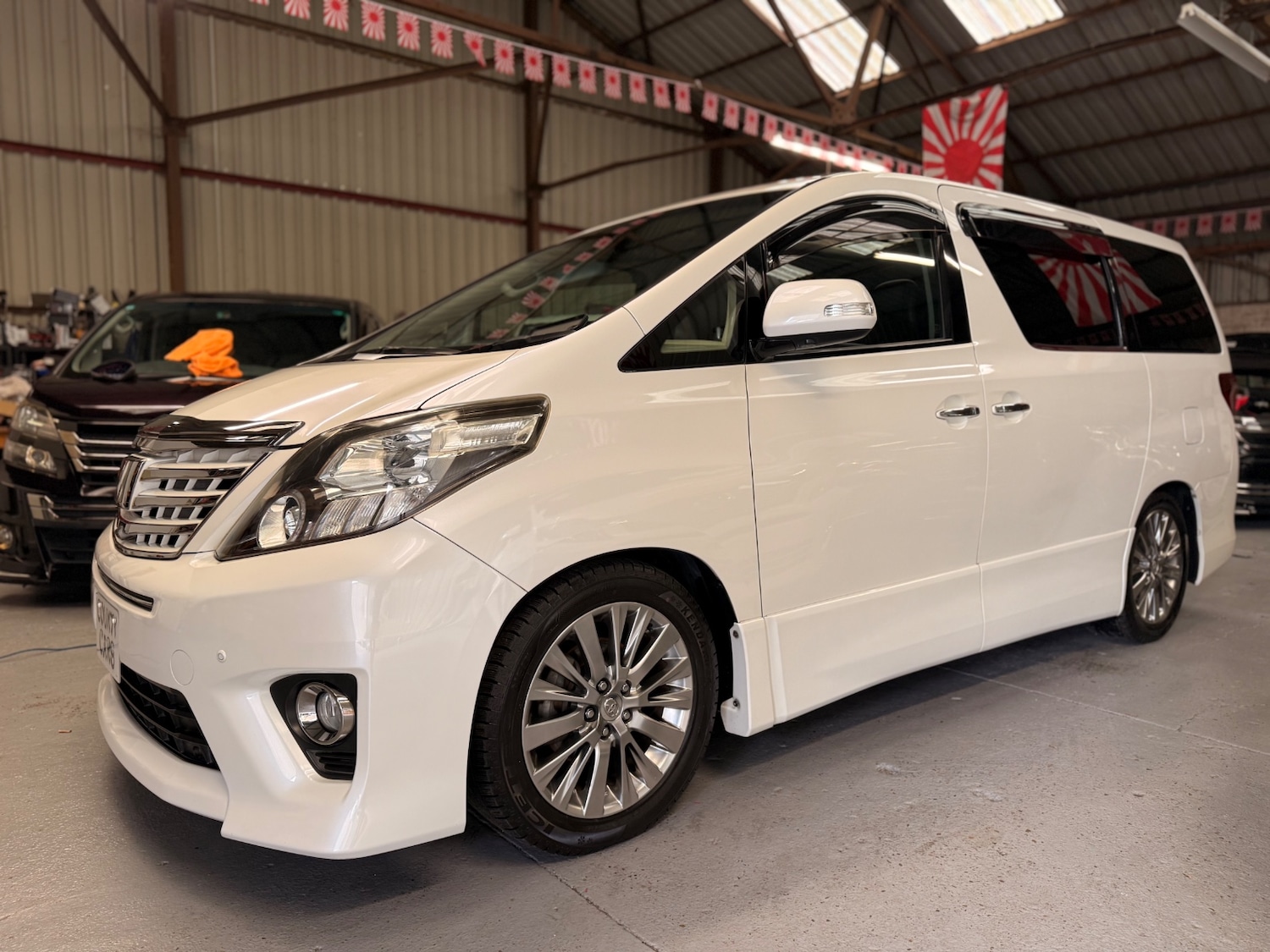 Used Toyota Alphard 2013 for sale - 76897292: Photo 9