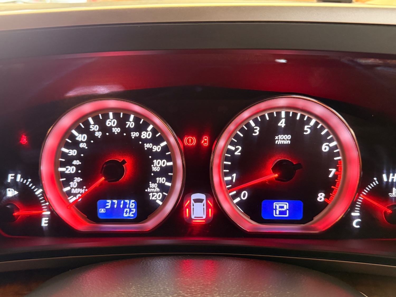 Used Nissan Elgrand 2010 for sale - 76121228: Photo 11