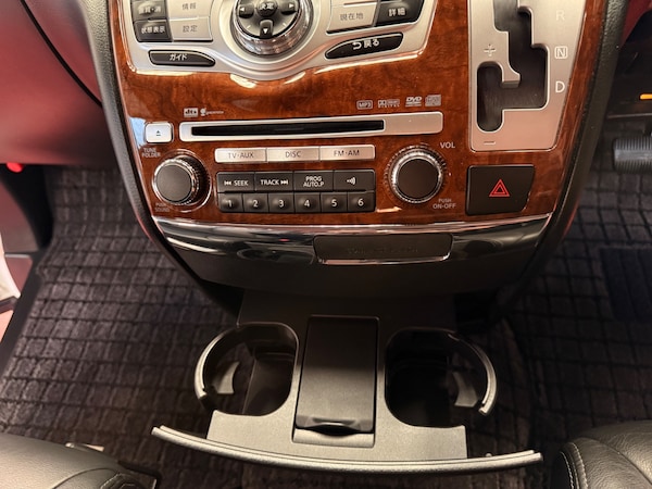 Used Nissan Elgrand 2010 for sale - 76121228: Photo 13