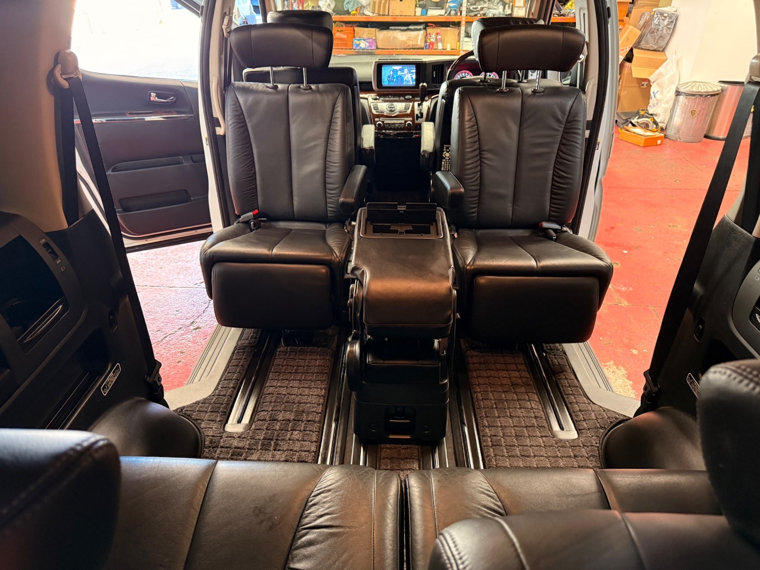 Used Nissan Elgrand 2010 for sale - 76121228: Photo 18