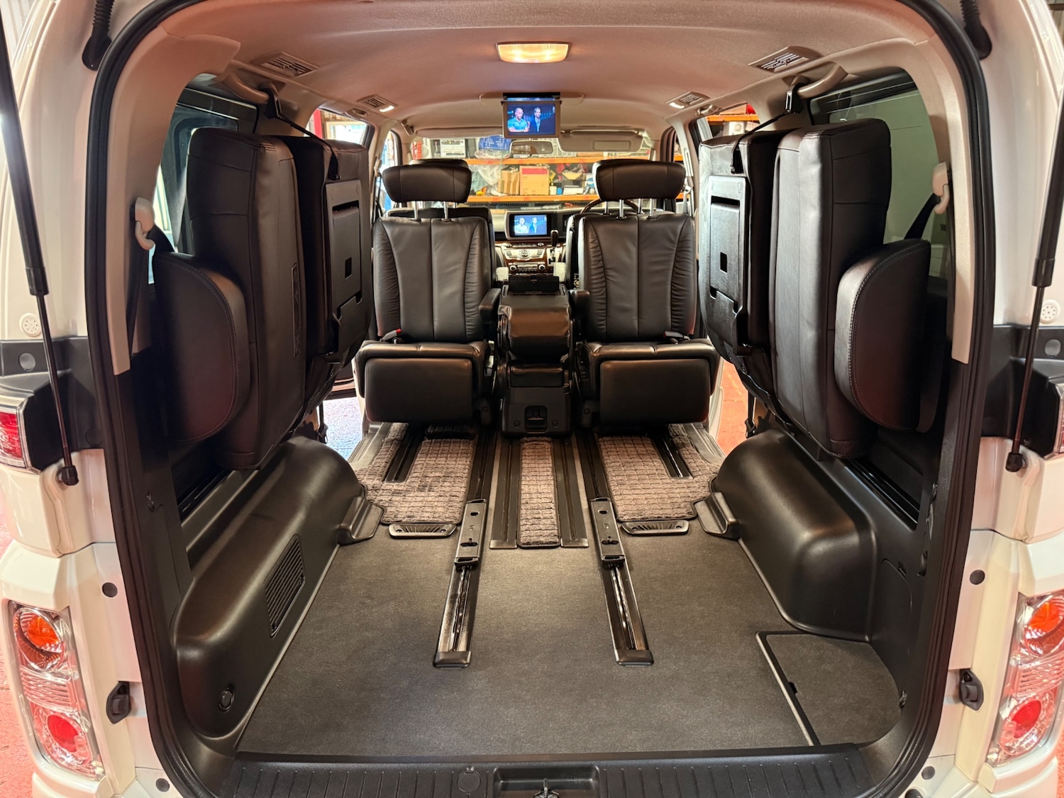 Used Nissan Elgrand 2010 for sale - 76121228: Photo 20