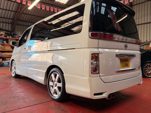 Used Nissan Elgrand 2010 for sale - 76121228: Photo 7