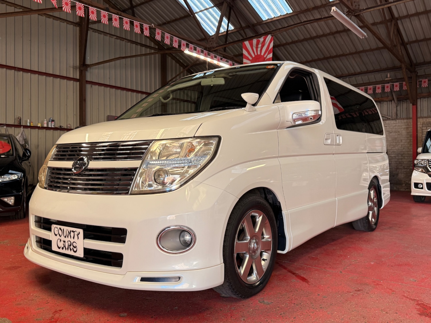 Used Nissan Elgrand 2010 for sale - 76121228: Photo 8