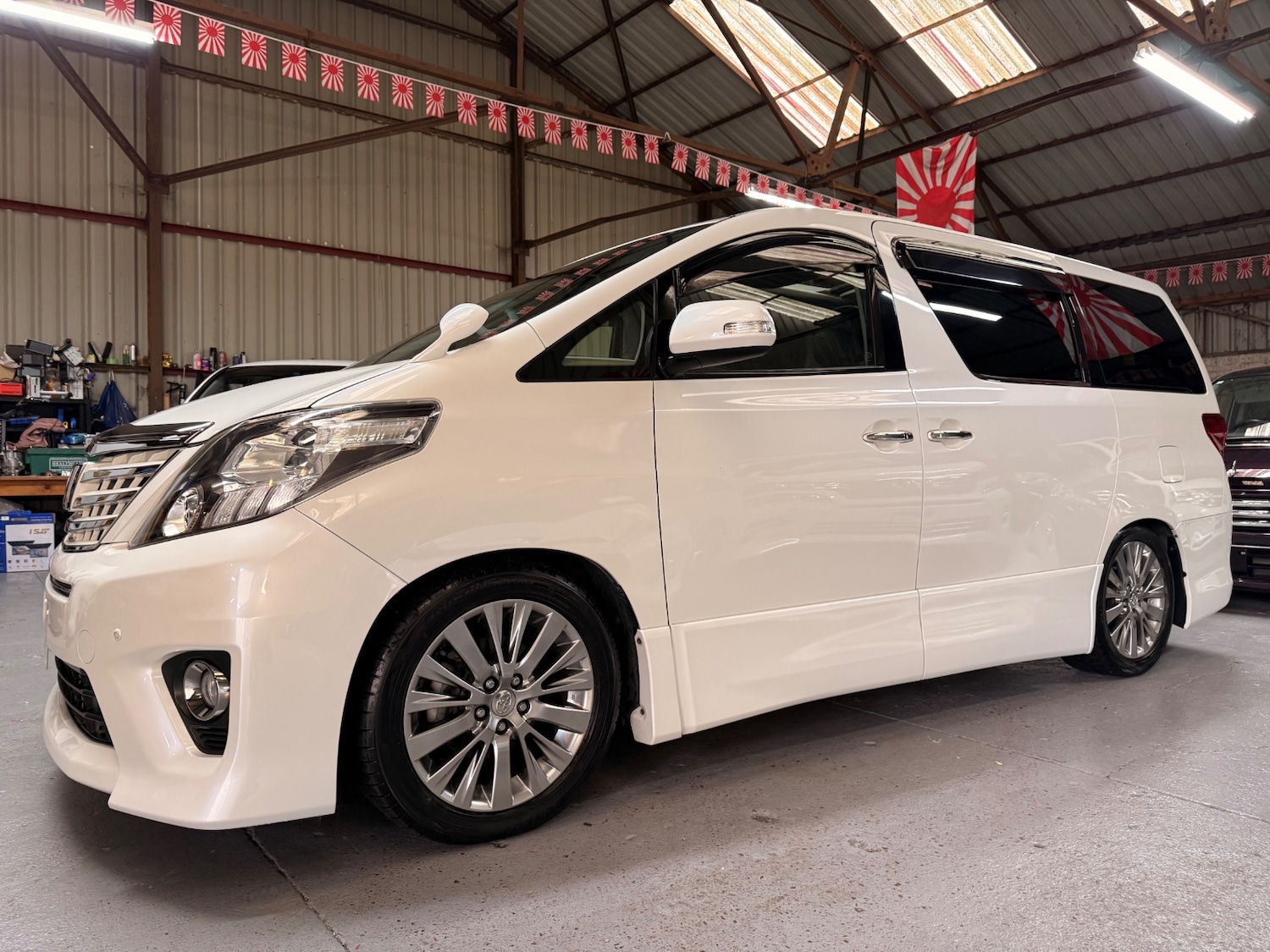 Used Toyota Alphard 2014 for sale - 77118885: Photo 11