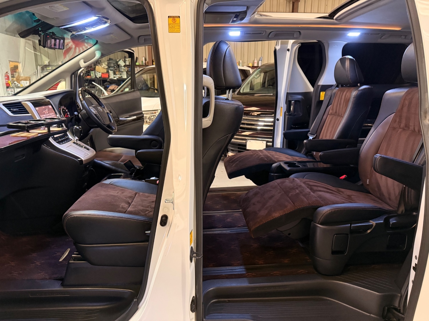 Used Toyota Alphard 2014 for sale - 77118885: Photo 17