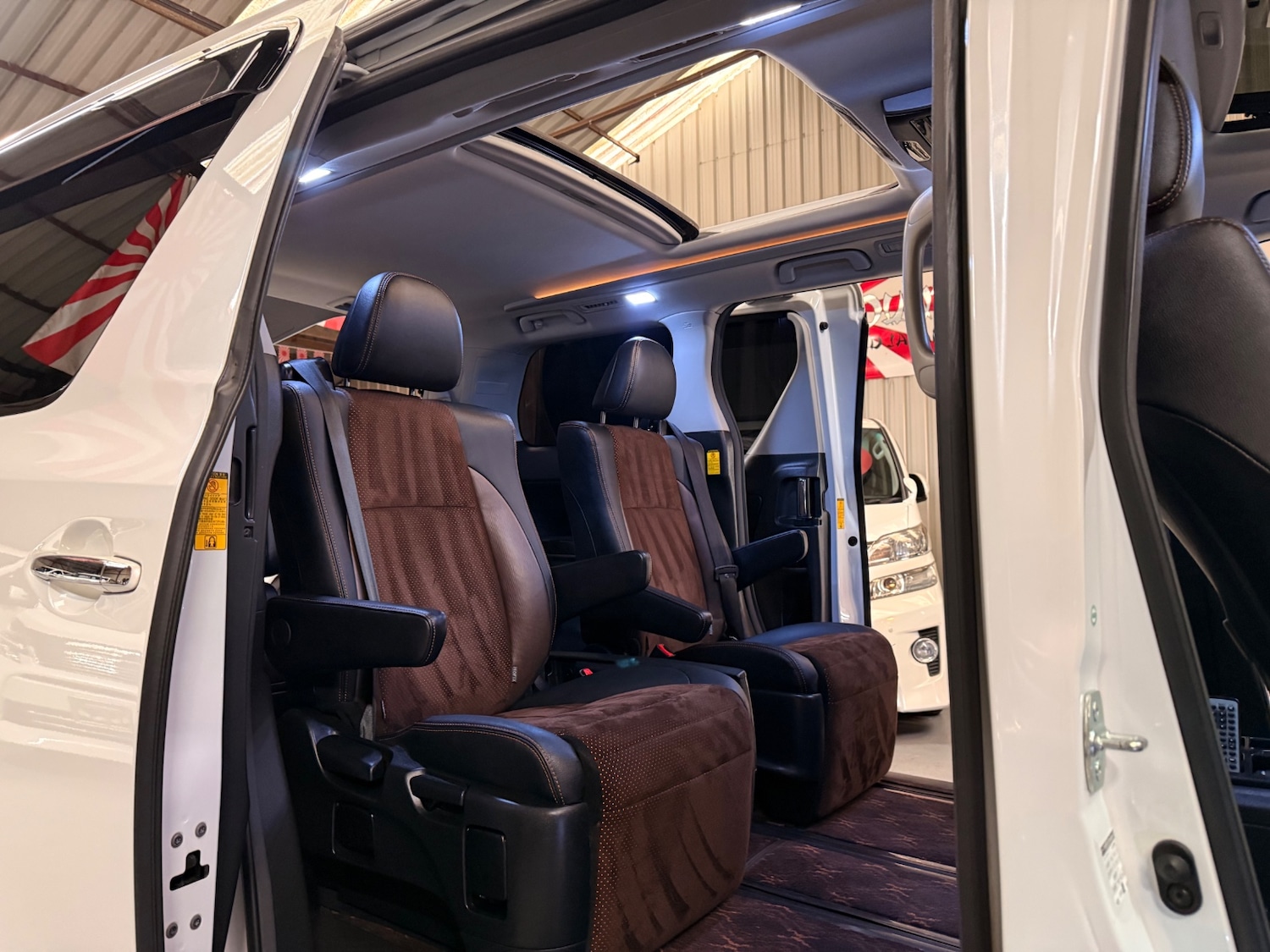 Used Toyota Alphard 2014 for sale - 77118885: Photo 18