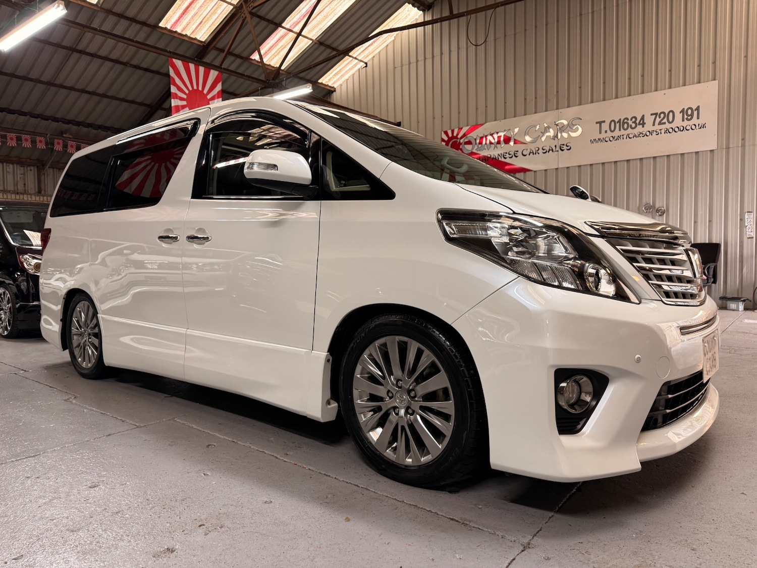 Used Toyota Alphard 2014 for sale - 77118885: Photo 3