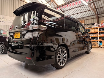 Used Toyota Vellfire 2014 for sale - 78758992: Photo
