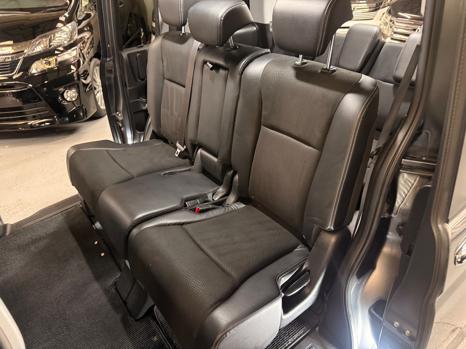 Used Honda Stepwagon 2014 for sale - 77251424: Photo 15