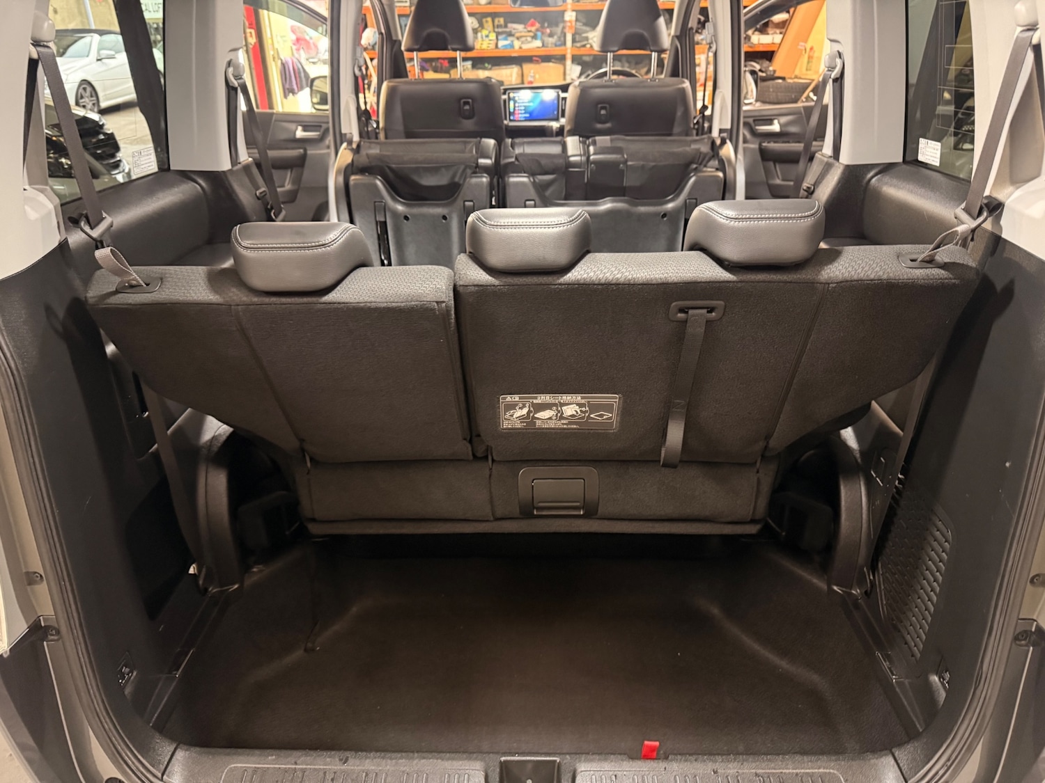 Used Honda Stepwagon 2014 for sale - 77251424: Photo 17