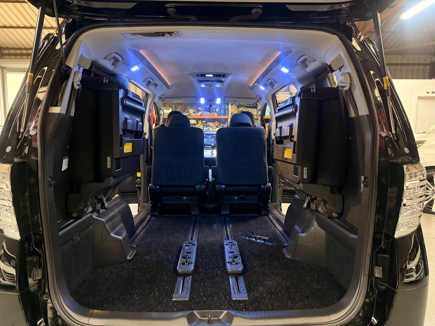 Used Toyota Vellfire 2010 for sale - 77264748: Photo 16