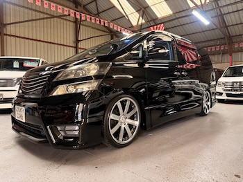 Used Toyota Vellfire 2010 for sale - 77264748: Photo