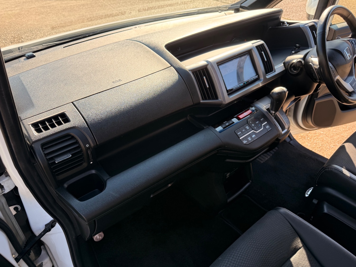 Used Honda Stepwagon 2012 for sale - 77938631: Photo 11