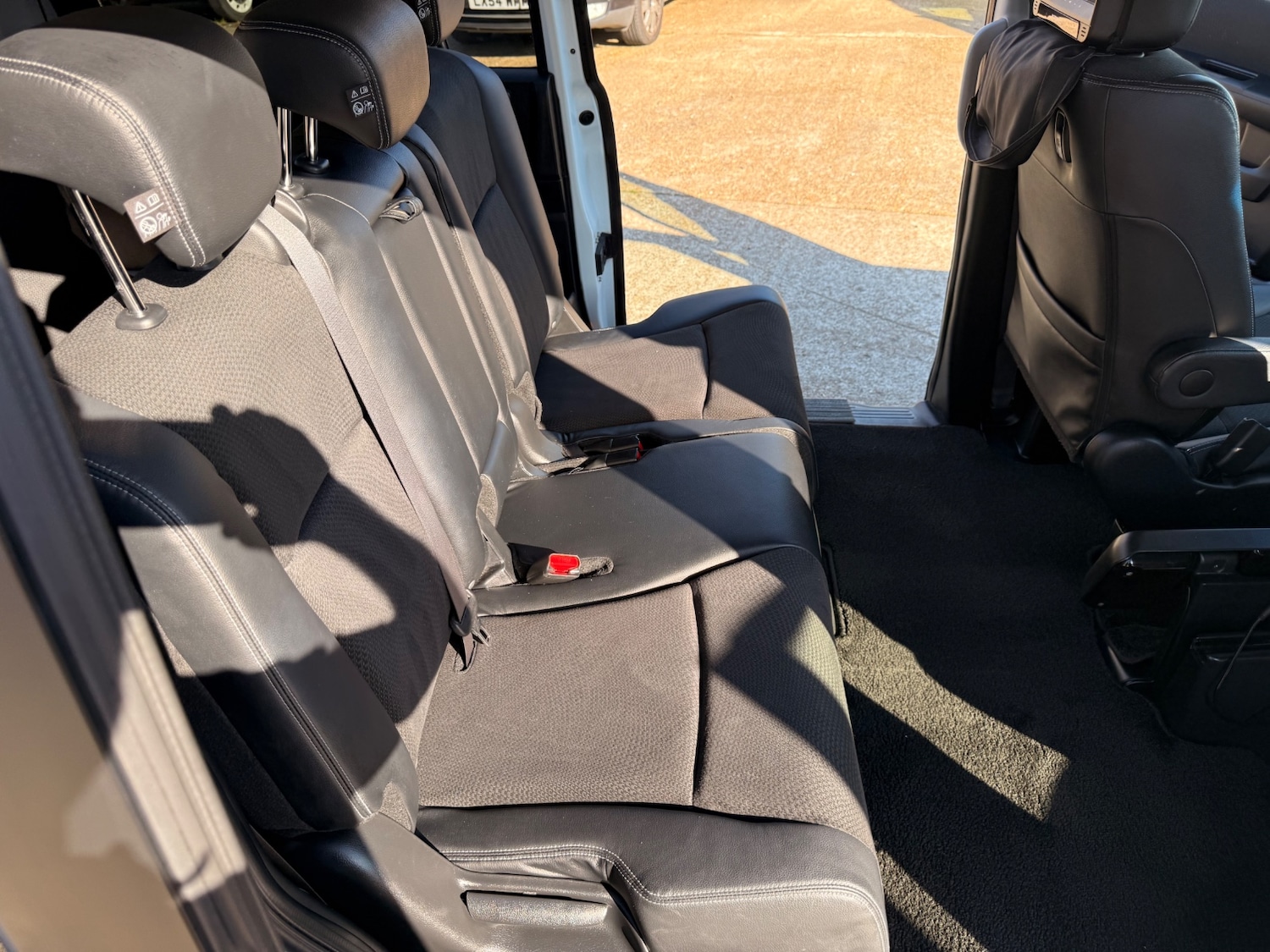 Used Honda Stepwagon 2012 for sale - 77938631: Photo 18