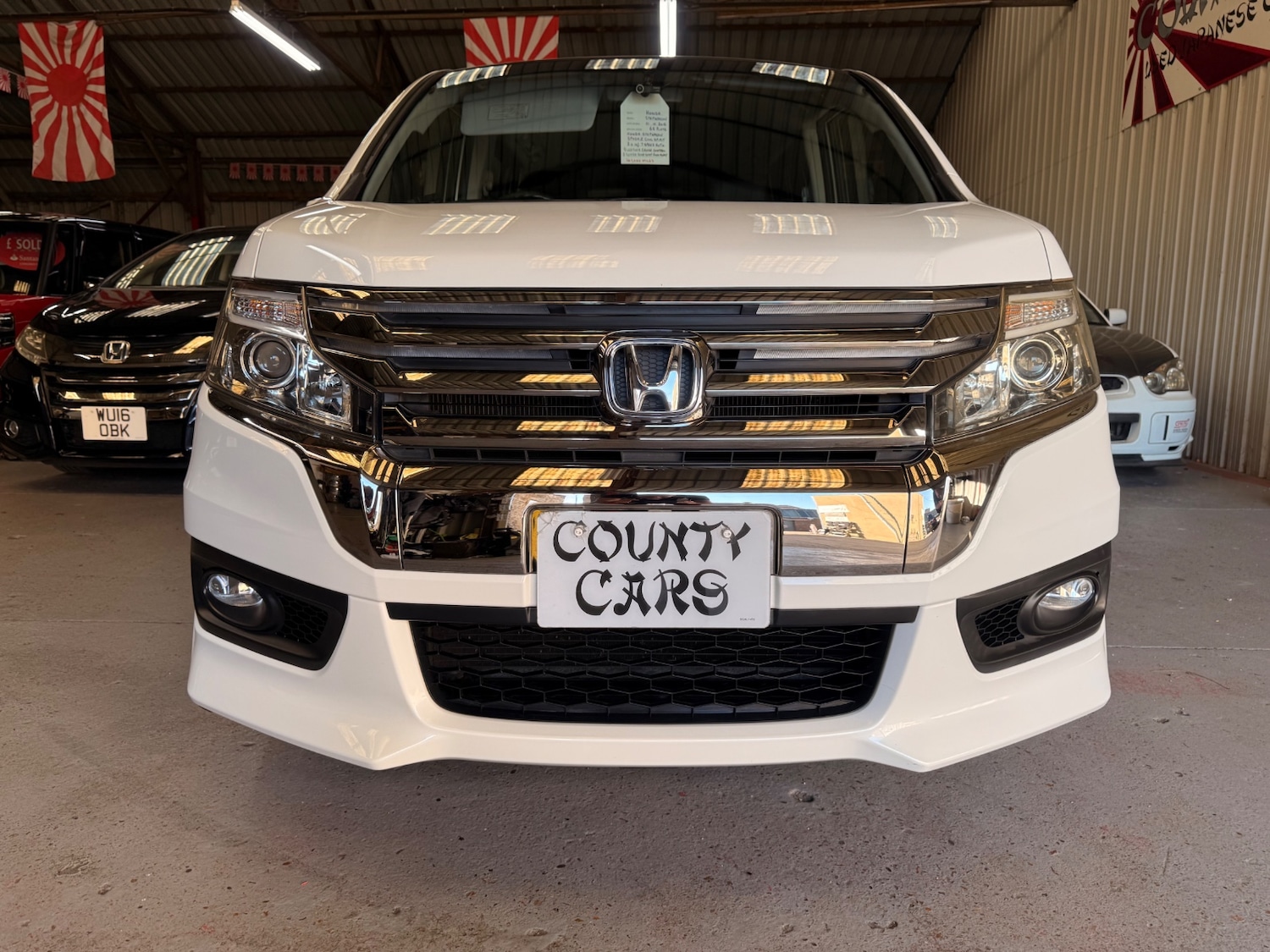 Used Honda Stepwagon 2012 for sale - 77938631: Photo 2