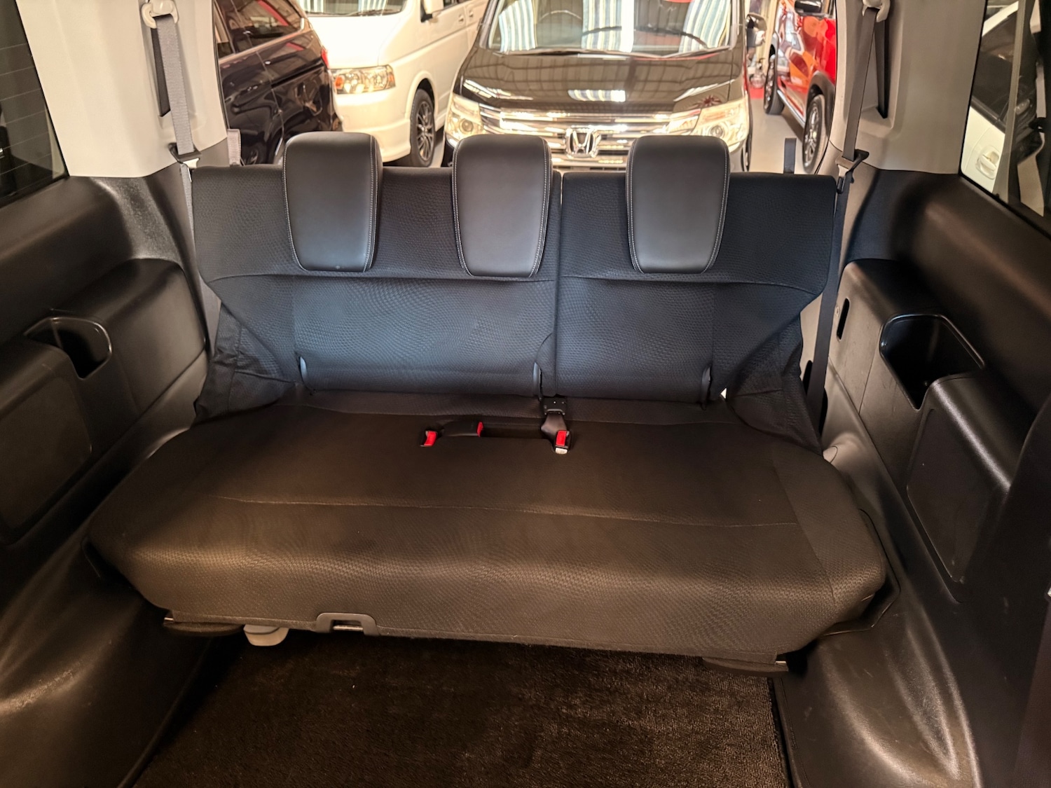 Used Honda Stepwagon 2012 for sale - 77938631: Photo 21