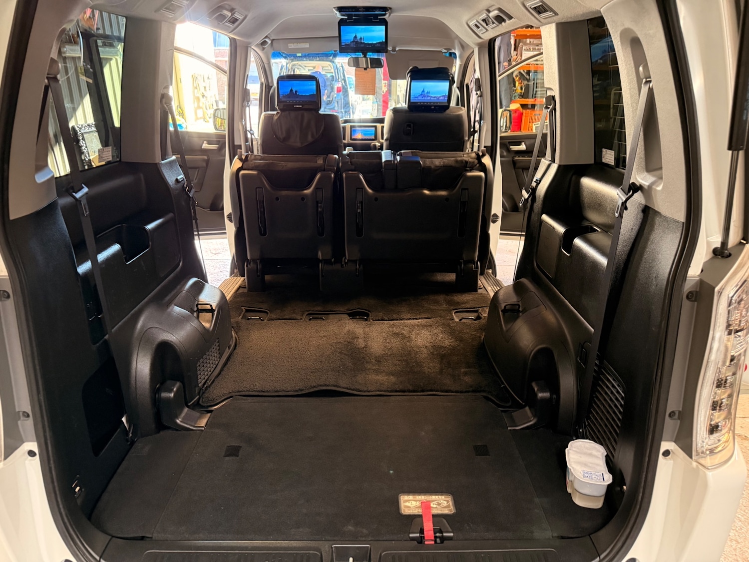 Used Honda Stepwagon 2012 for sale - 77938631: Photo 22