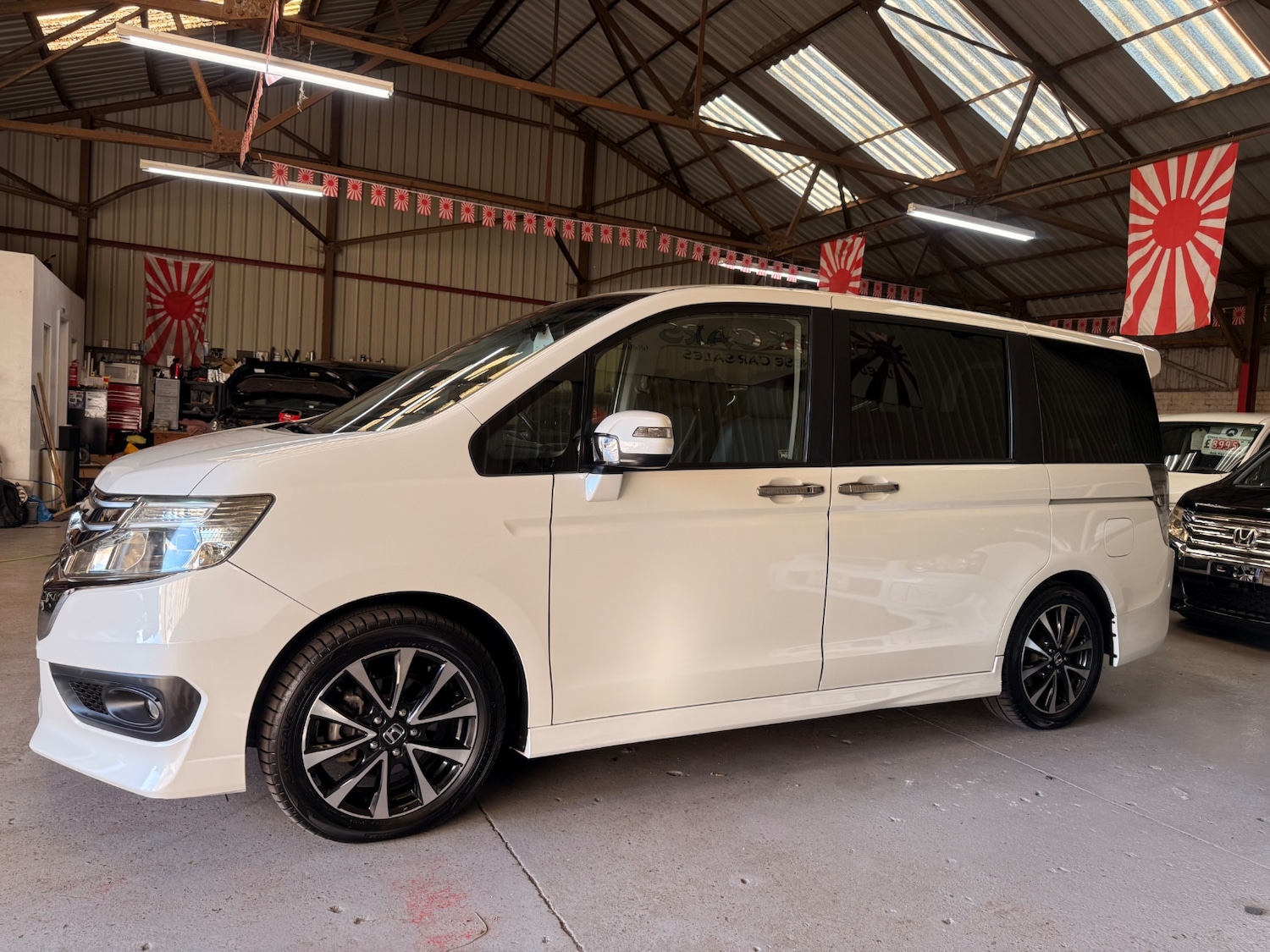 Used Honda Stepwagon 2012 for sale - 77938631: Photo 4