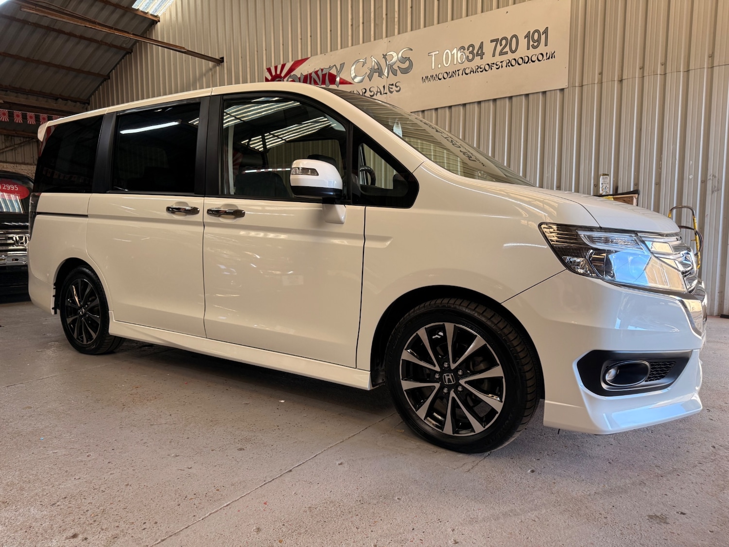 Used Honda Stepwagon 2012 for sale - 77938631: Photo 8