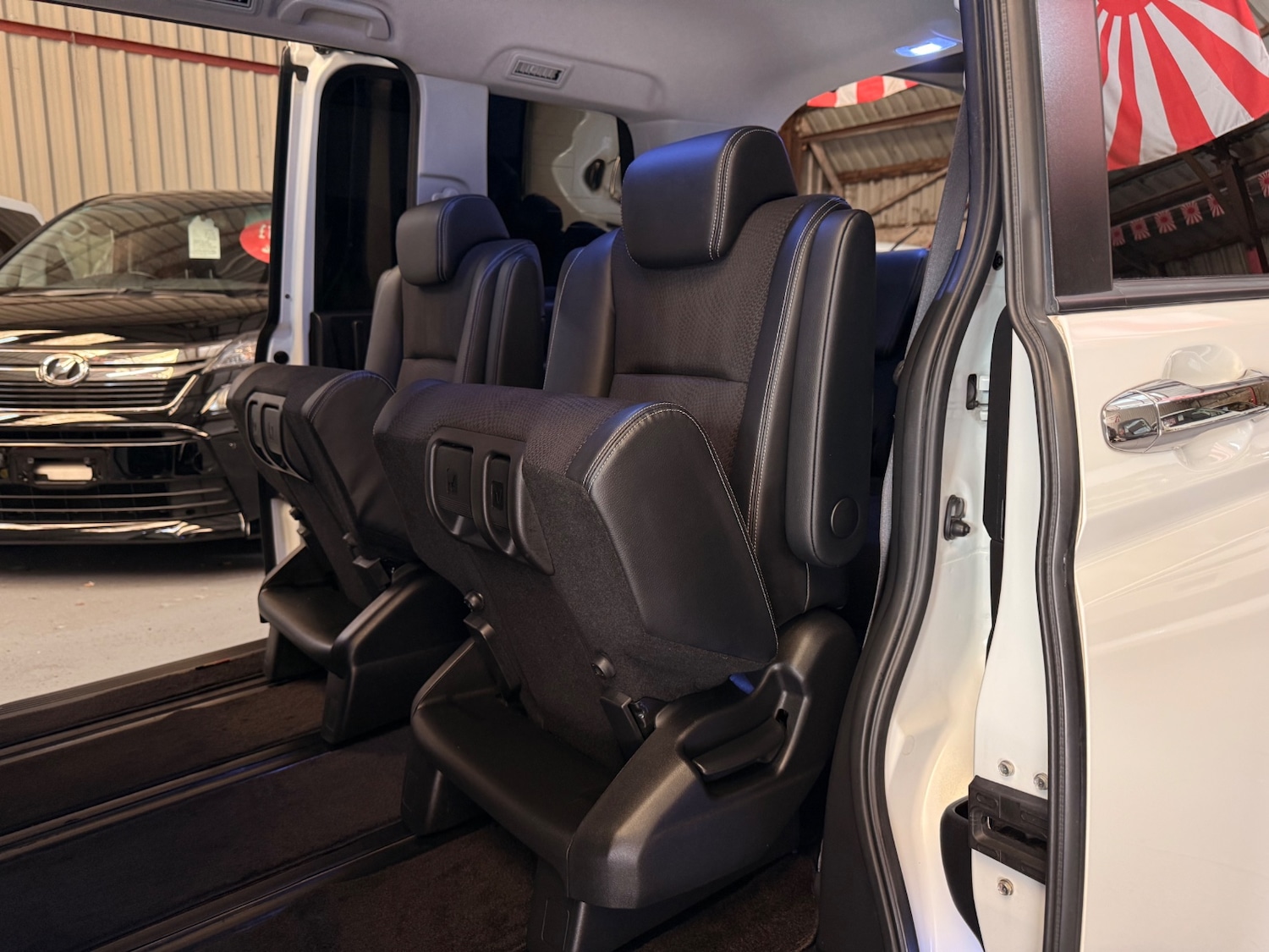 Used Honda Stepwagon 2013 for sale - 77438581: Photo 19