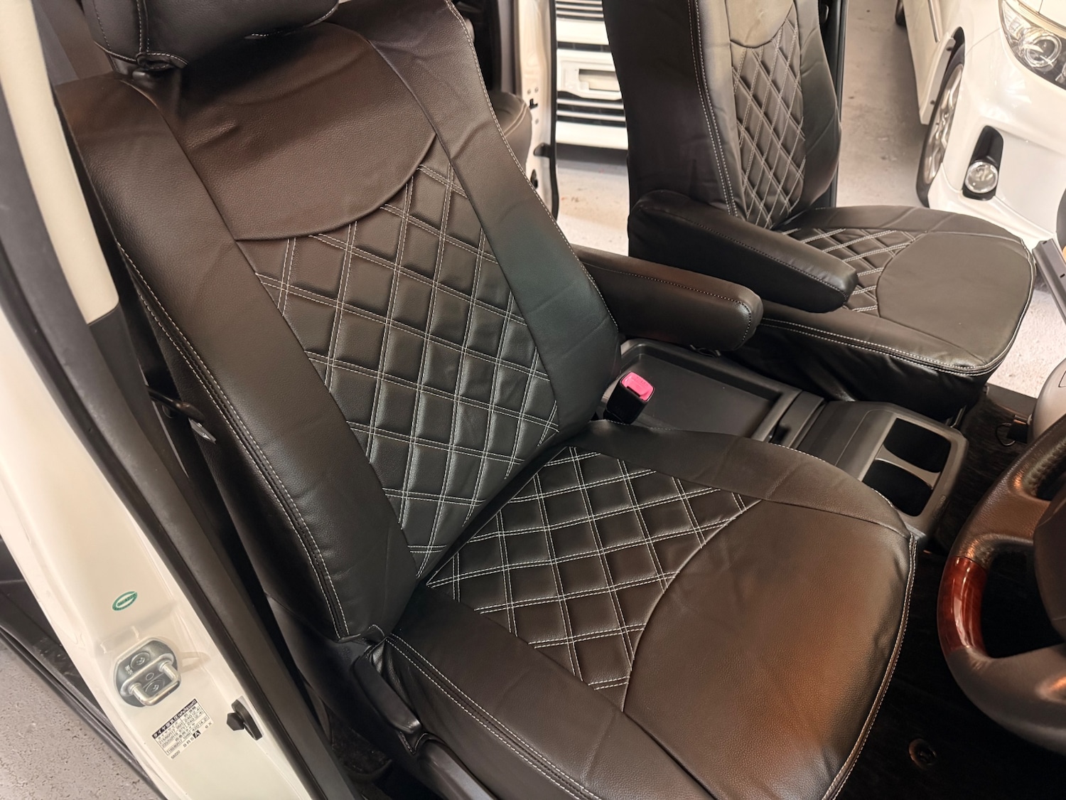 Used Toyota Vellfire 2014 for sale - 77201478: Photo 12