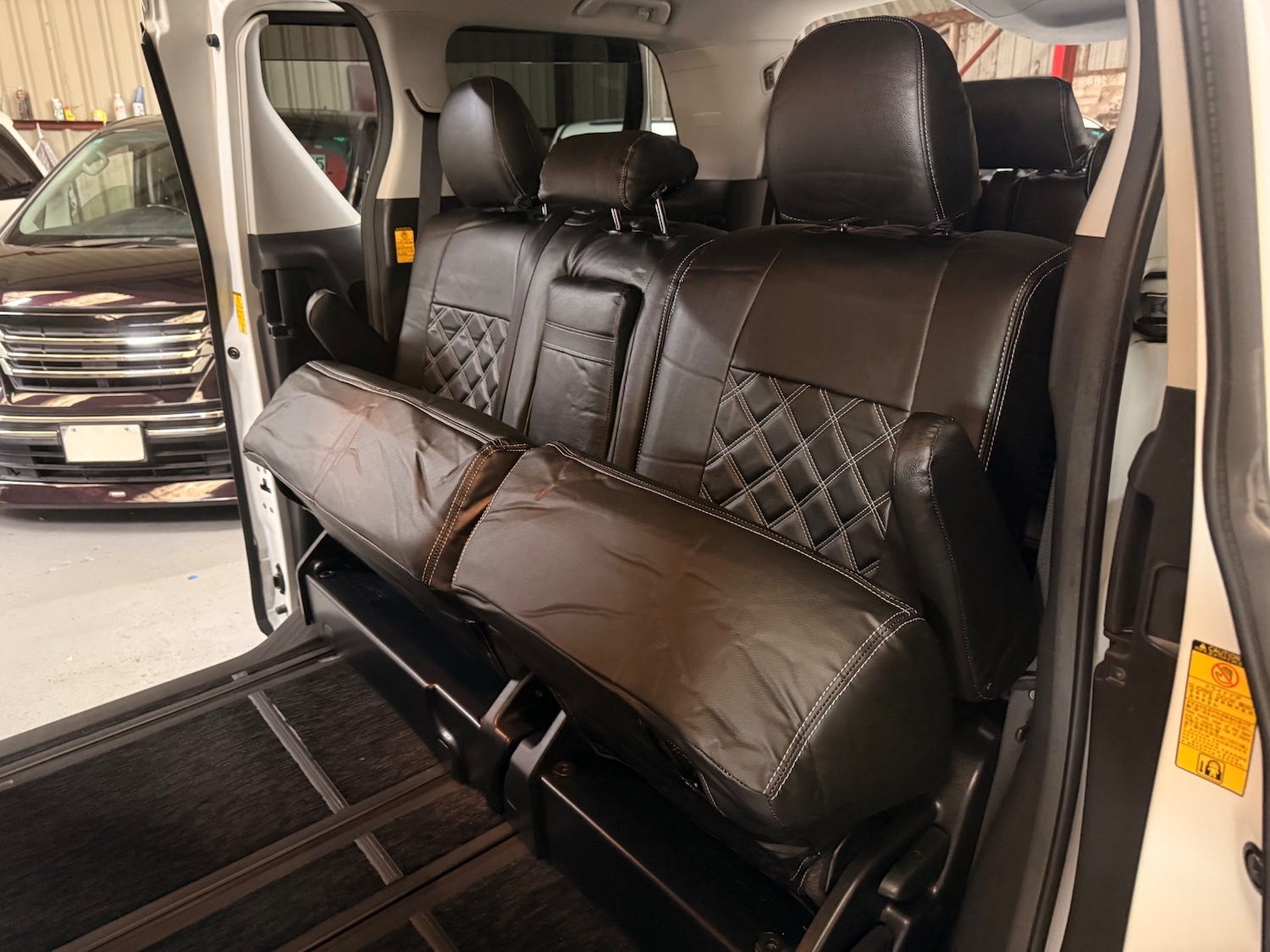 Used Toyota Vellfire 2014 for sale - 77201478: Photo 15