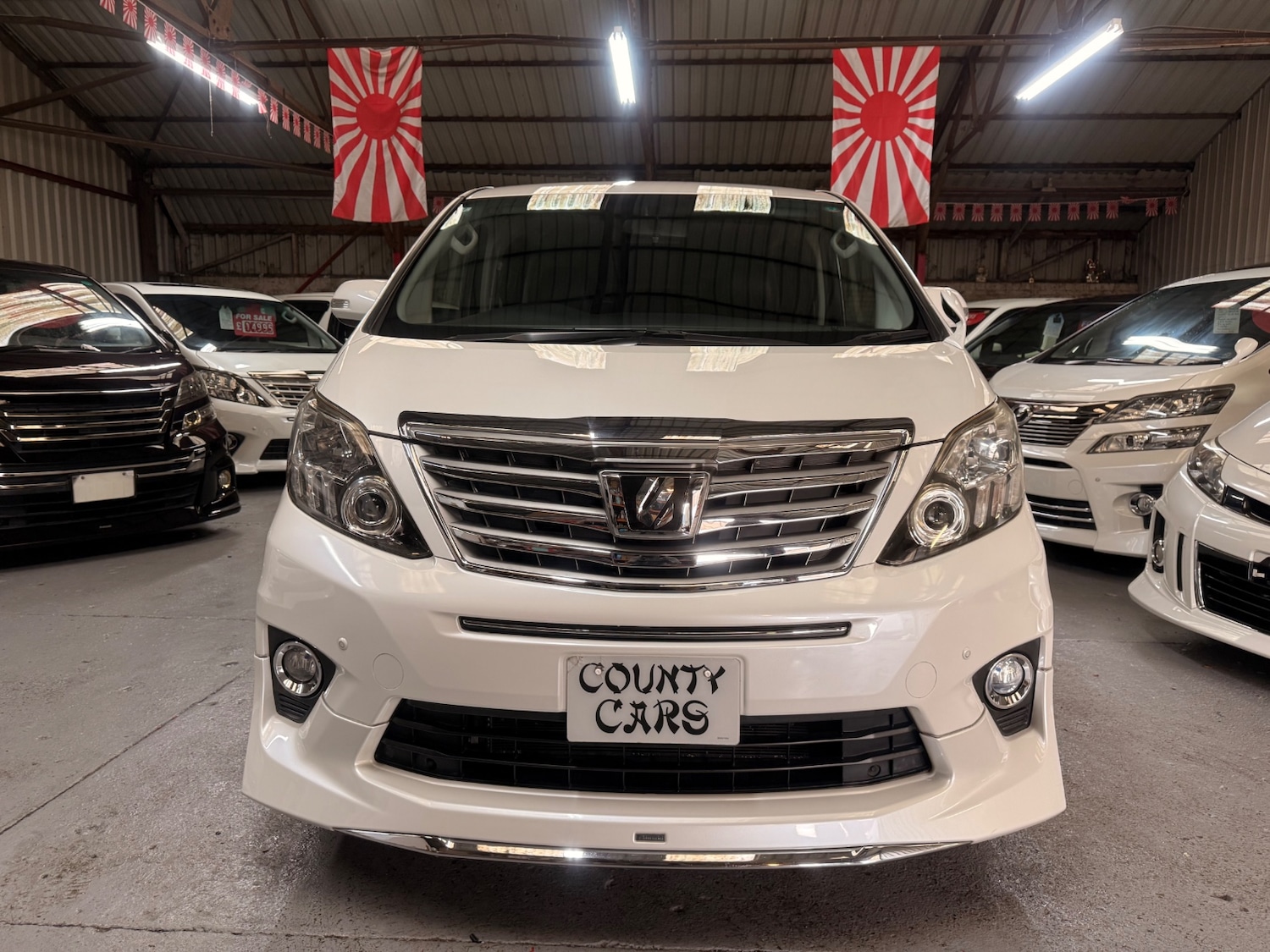 Used Toyota Vellfire 2014 for sale - 77201478: Photo 4