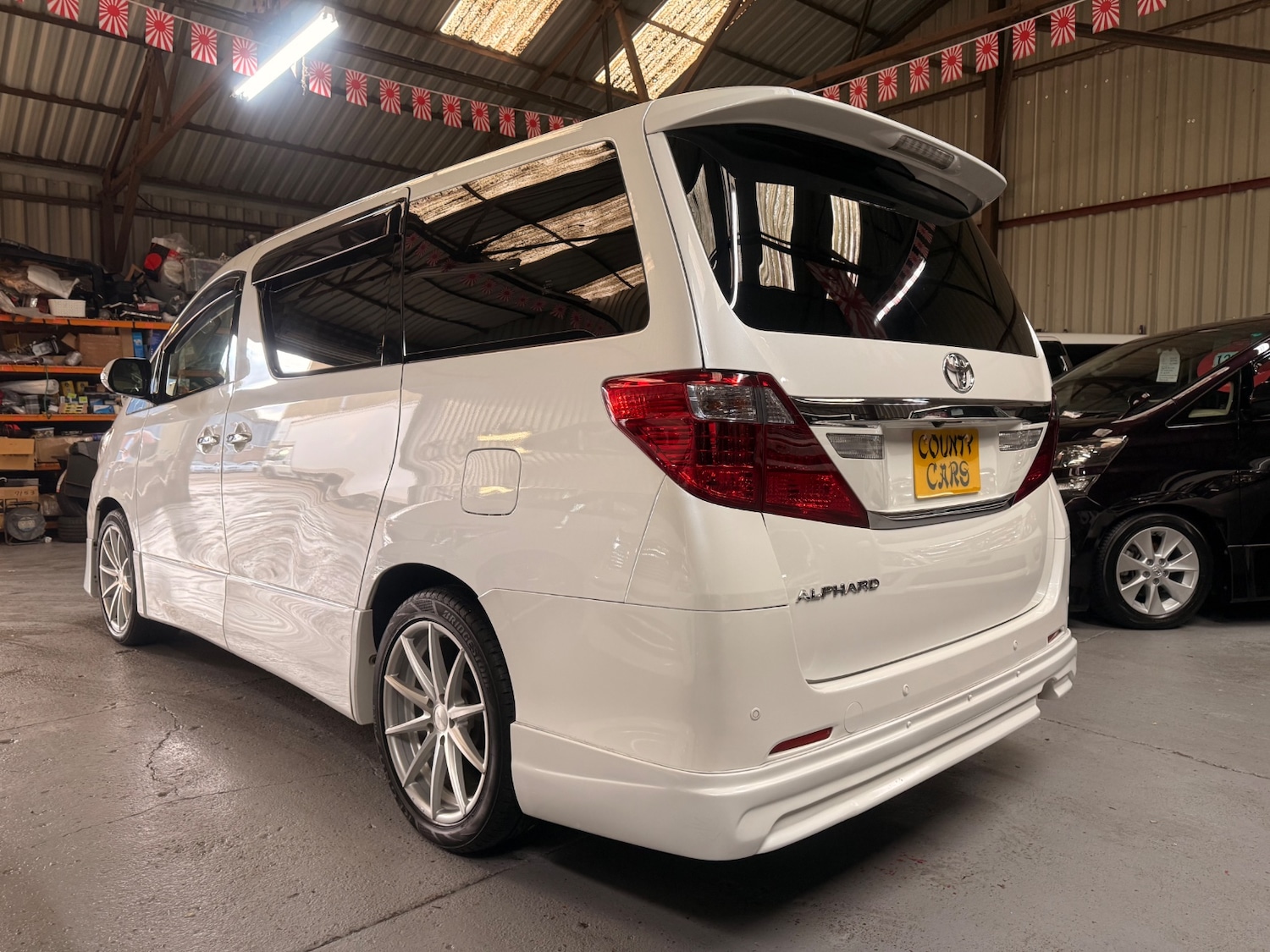 Used Toyota Vellfire 2014 for sale - 77201478: Photo 7