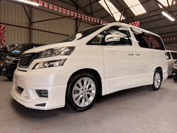 Used Toyota Vellfire 2010 for sale - 79470131: Photo