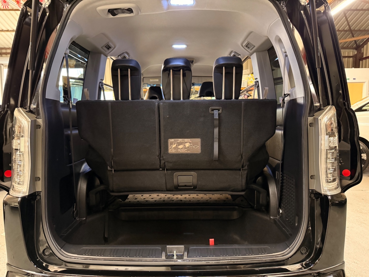 Used Honda Stepwagon 2013 for sale - 77656619: Photo 20