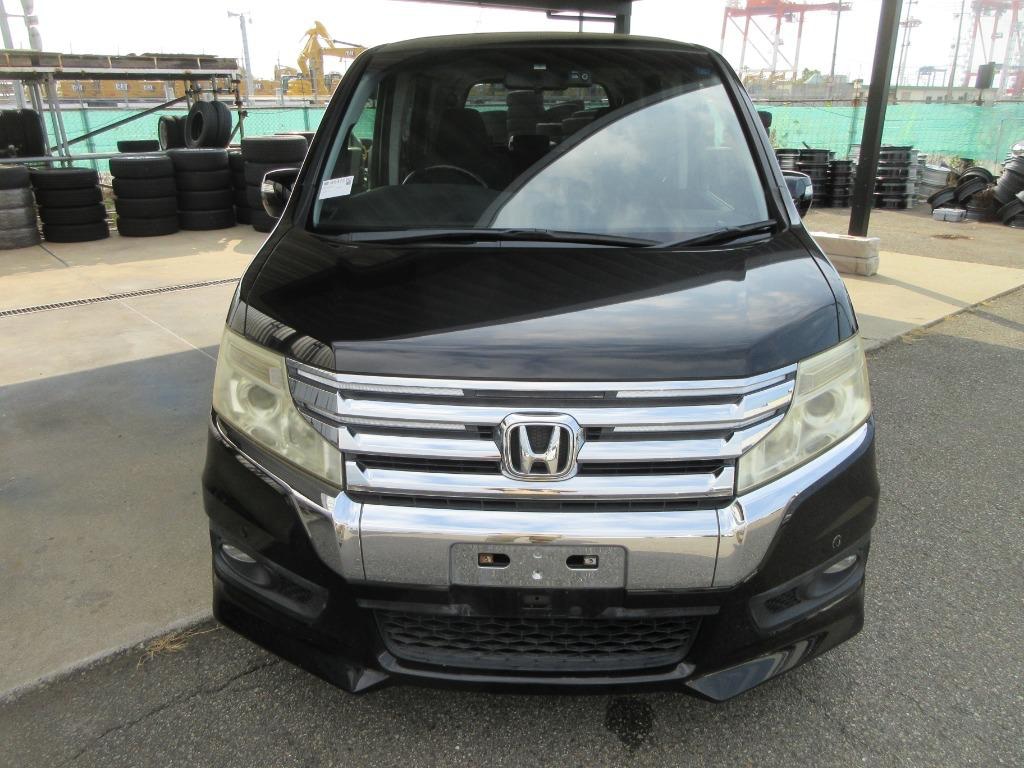 Used Honda Stepwagon 2013 for sale - 76098725: Photo 1
