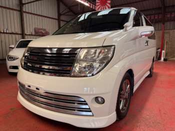 Used Nissan Elgrand 2007 for sale - 71227464: Photo