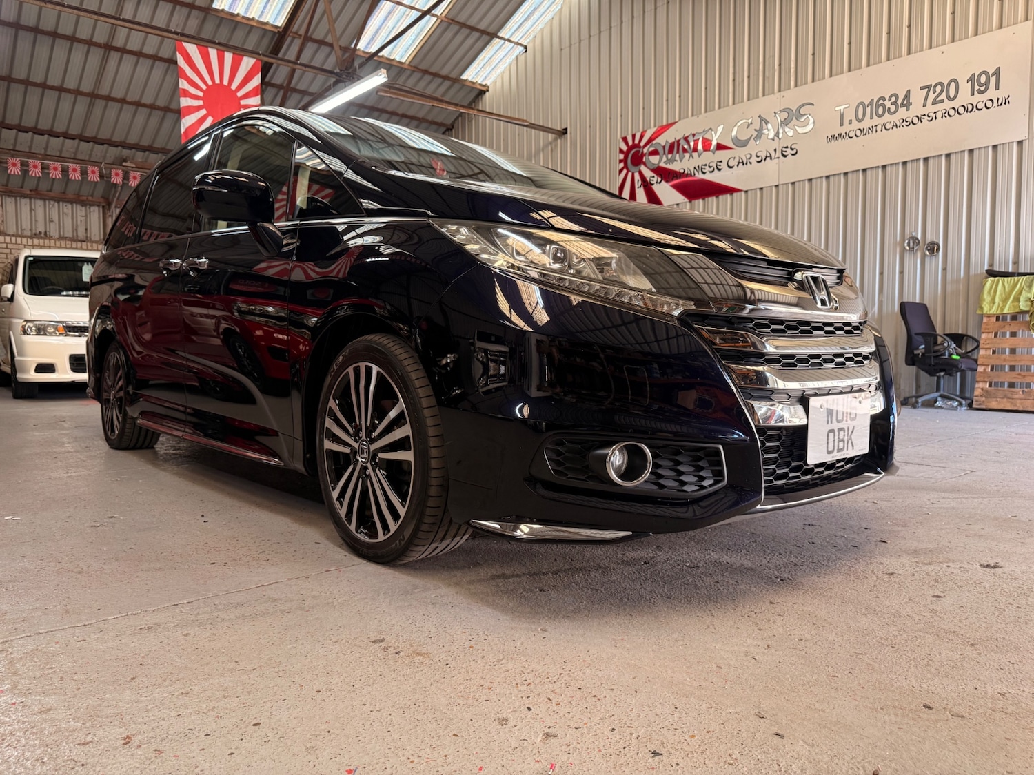 Used Honda Odyssey 2016 for sale - 77938560: Photo 2