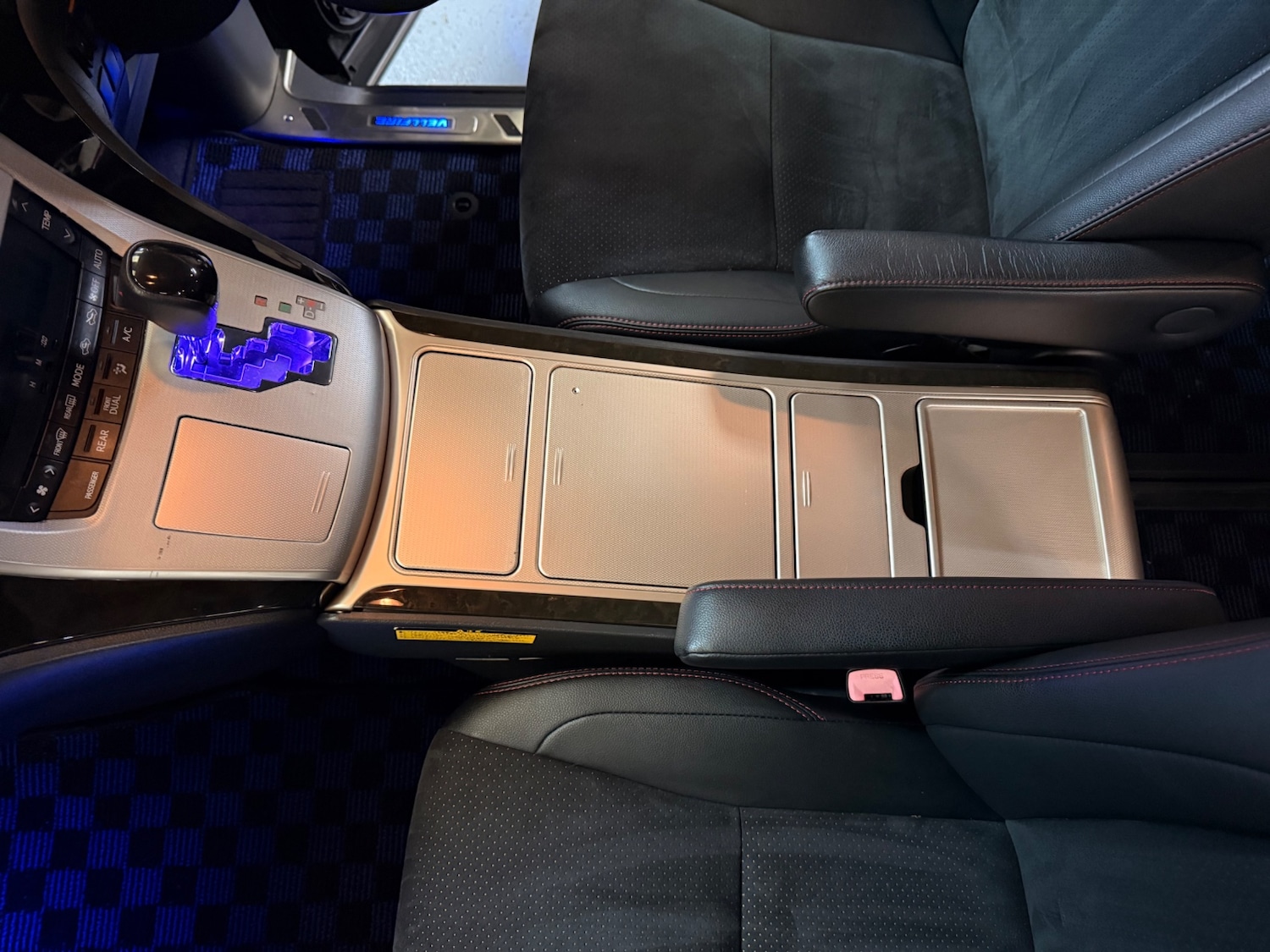 Used Toyota Vellfire 2012 for sale - 77508793: Photo 20