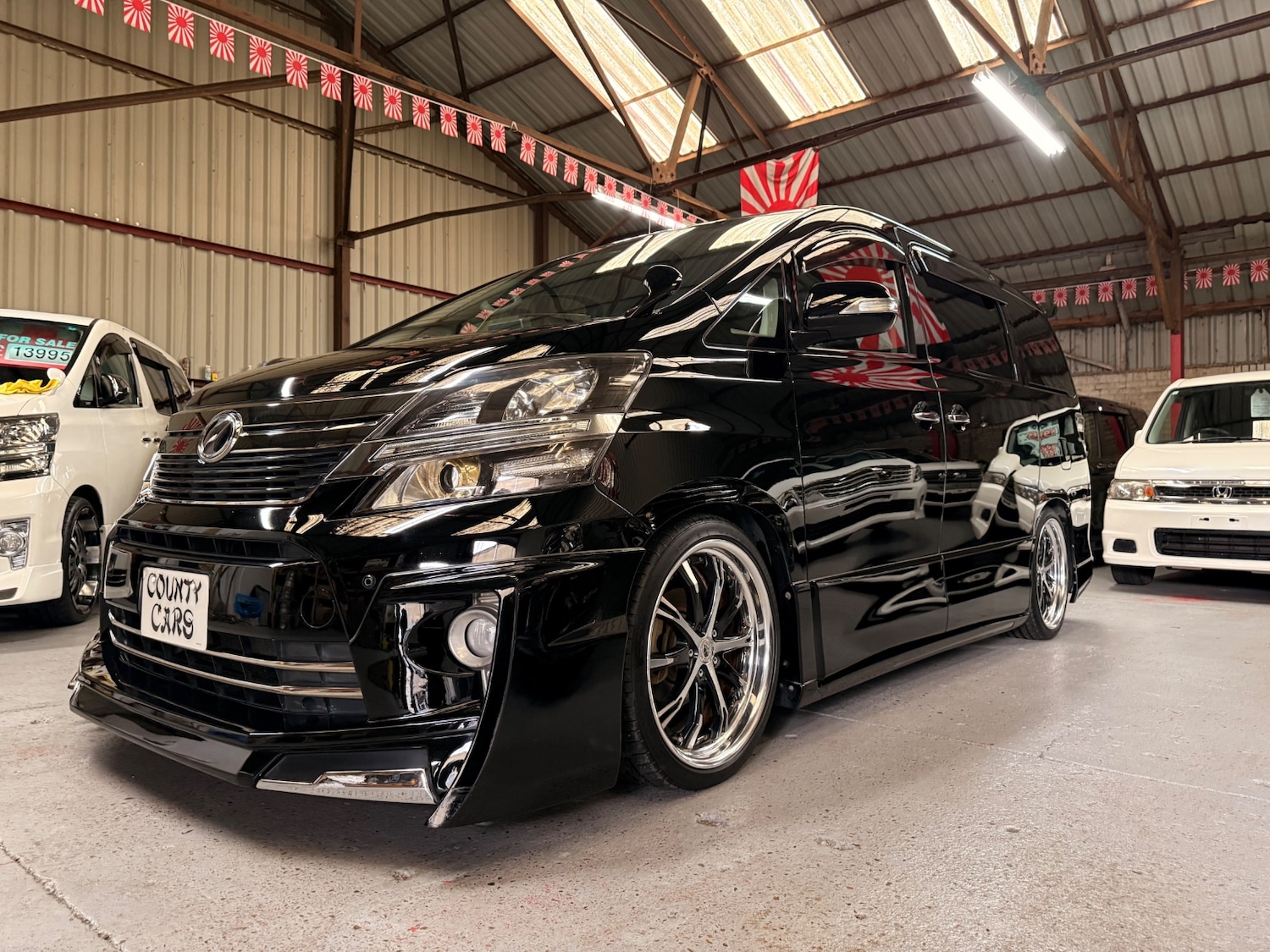 Used Toyota Vellfire 2012 for sale - 77508793: Photo 4