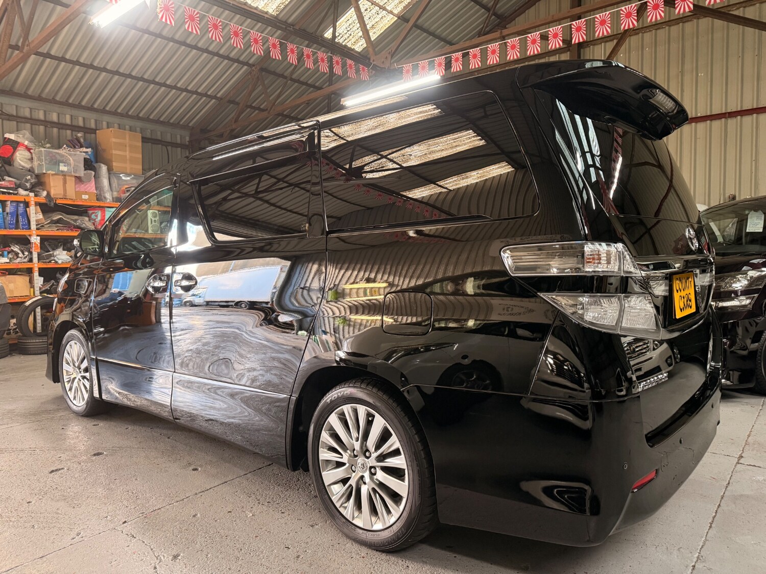 Used Toyota Vellfire 2013 for sale - 77201718: Photo 10