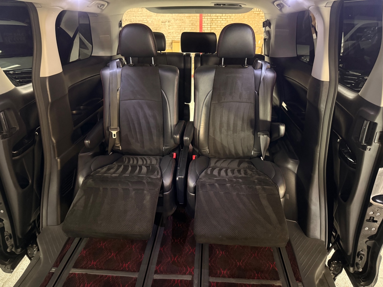 Used Toyota Vellfire 2013 for sale - 77201718: Photo 25